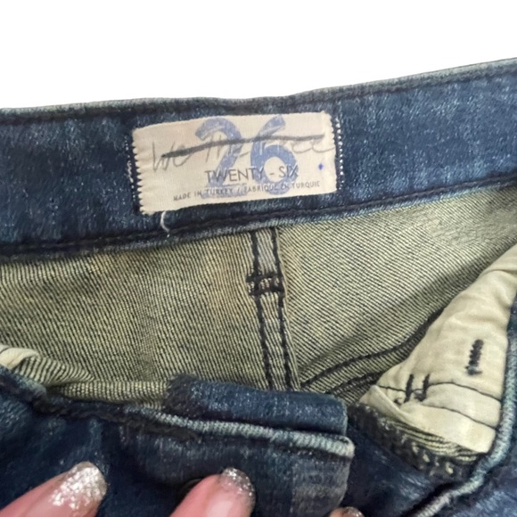 NWT Free People We The Free Skinny Button Fly Distressed Jeans 26 - Picture 11 of 13
